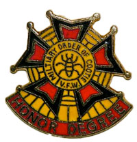 PIN 7188 Lapel Pin Honor Degree